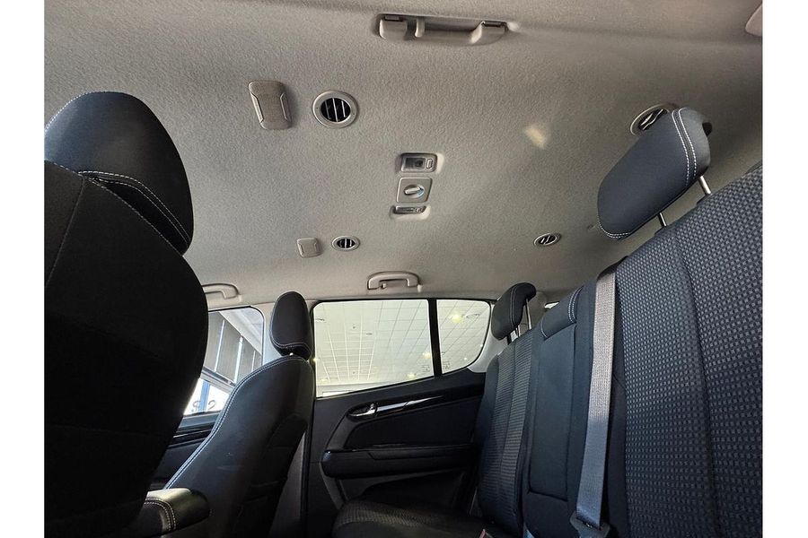 2021 Isuzu MU-X LS-U Photo 11