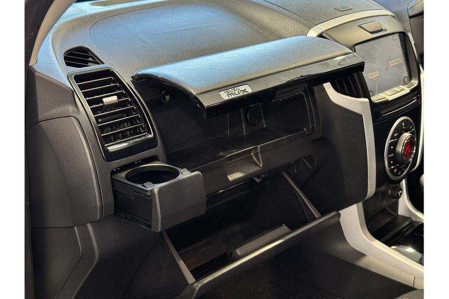 2021 Isuzu MU-X LS-U Photo 7