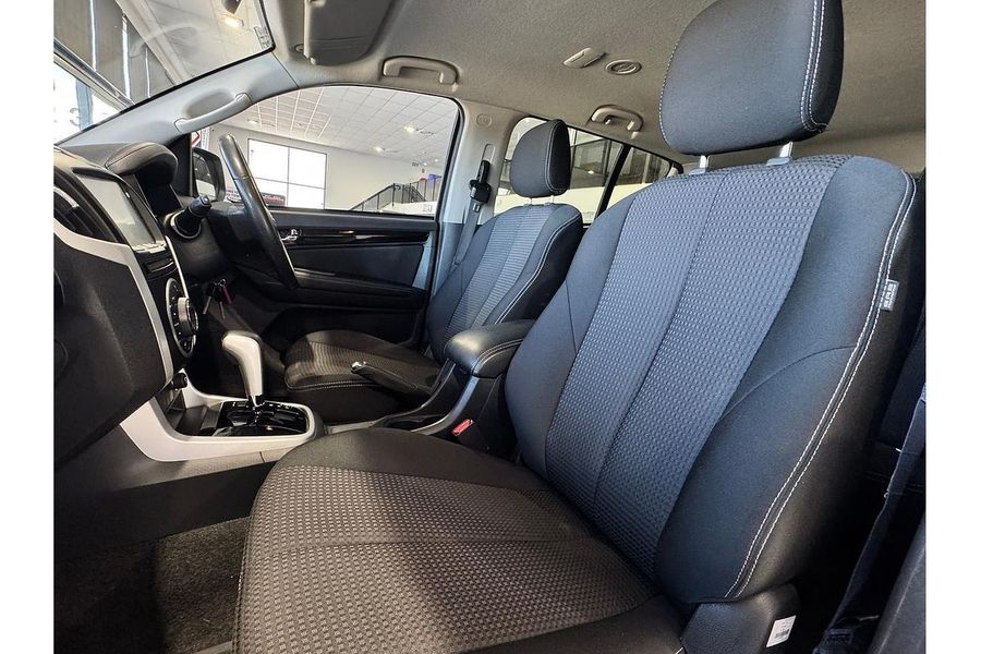 2021 Isuzu MU-X LS-U Photo 10