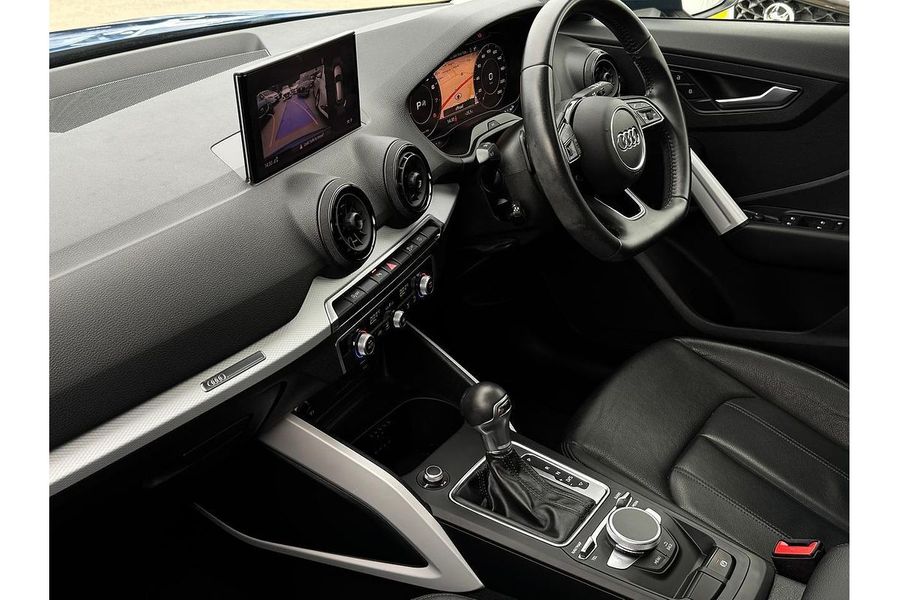 2018 Audi Q2 35 TFSI design GA Photo 4