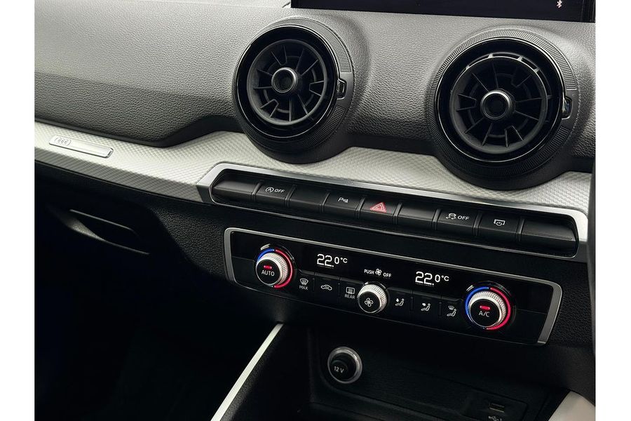 2018 Audi Q2 35 TFSI design GA Photo 22