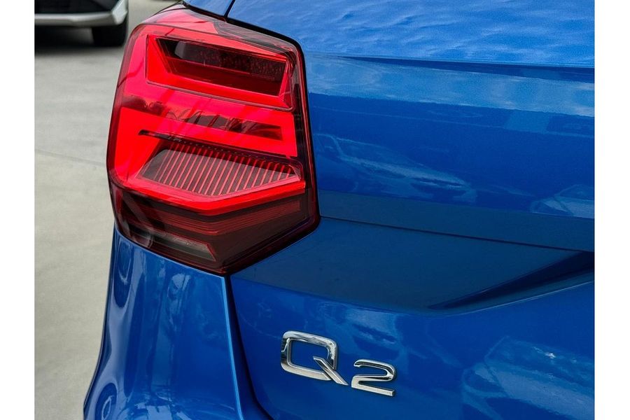 2018 Audi Q2 35 TFSI design GA Photo 27