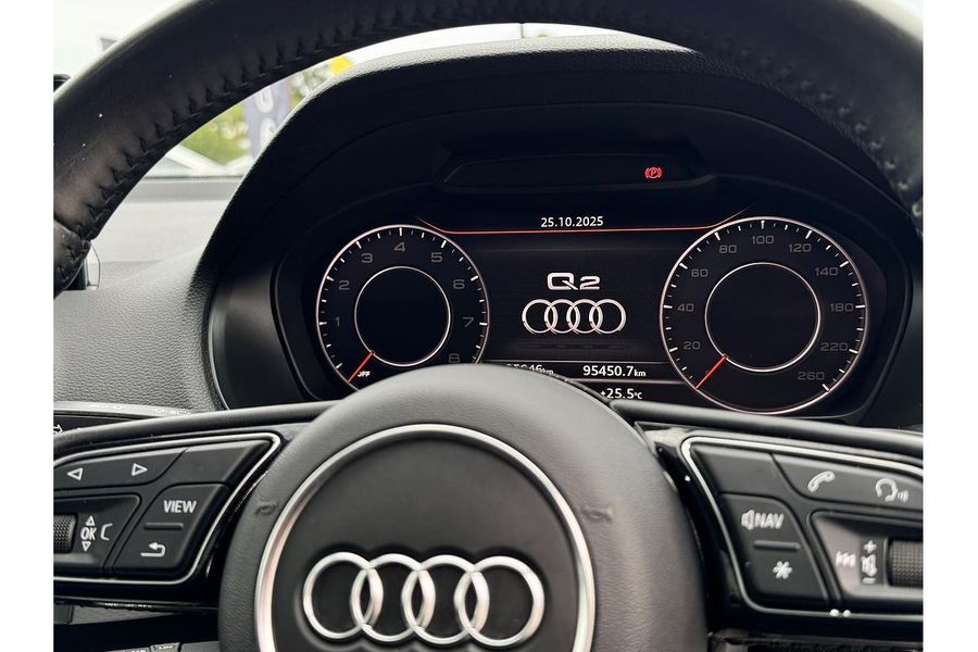 2018 Audi Q2 35 TFSI design GA Photo 18